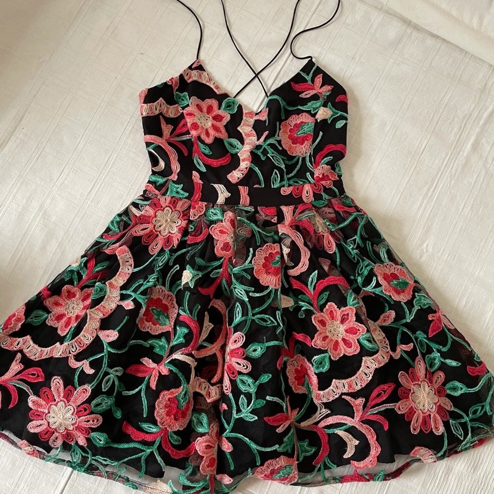 NWT Forever 21 Embroidered Dress